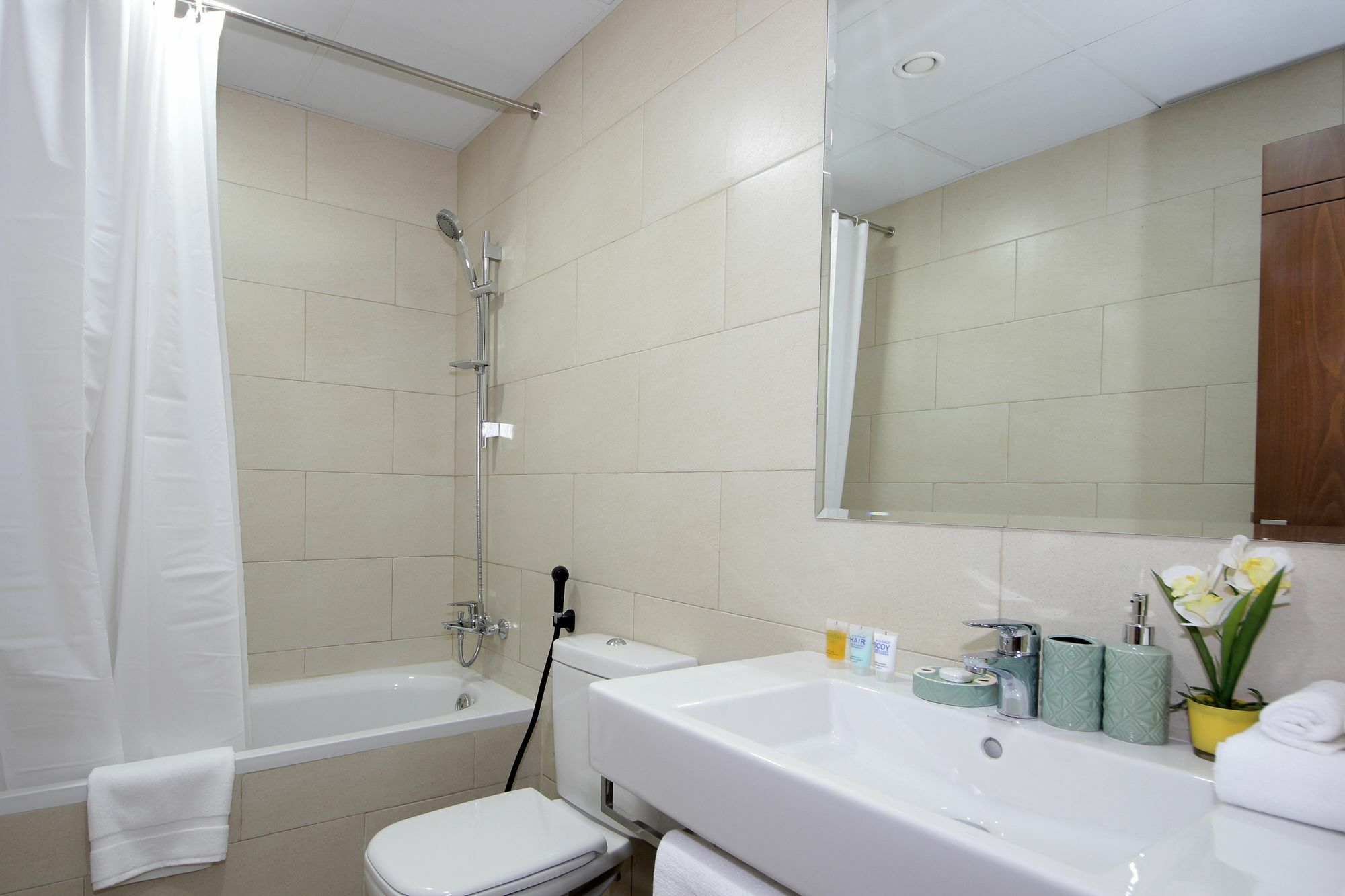 Spacious 2 Bedroom In Al Telal 11, Al Barsha 1 Dubaj Zewnętrze zdjęcie